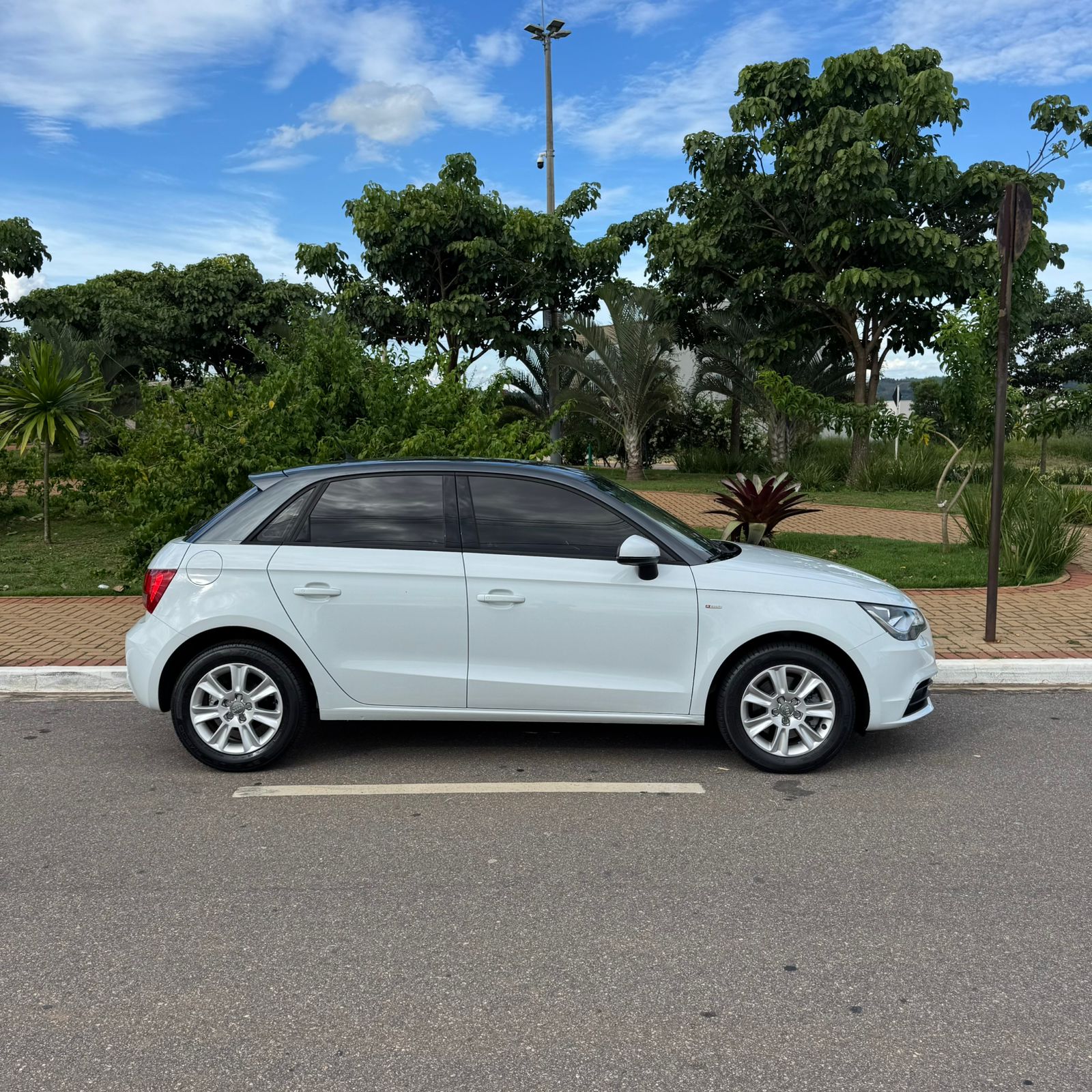 Audi A1 Sportback 1.4 TFSI 2014/2014 - Miniatura 13