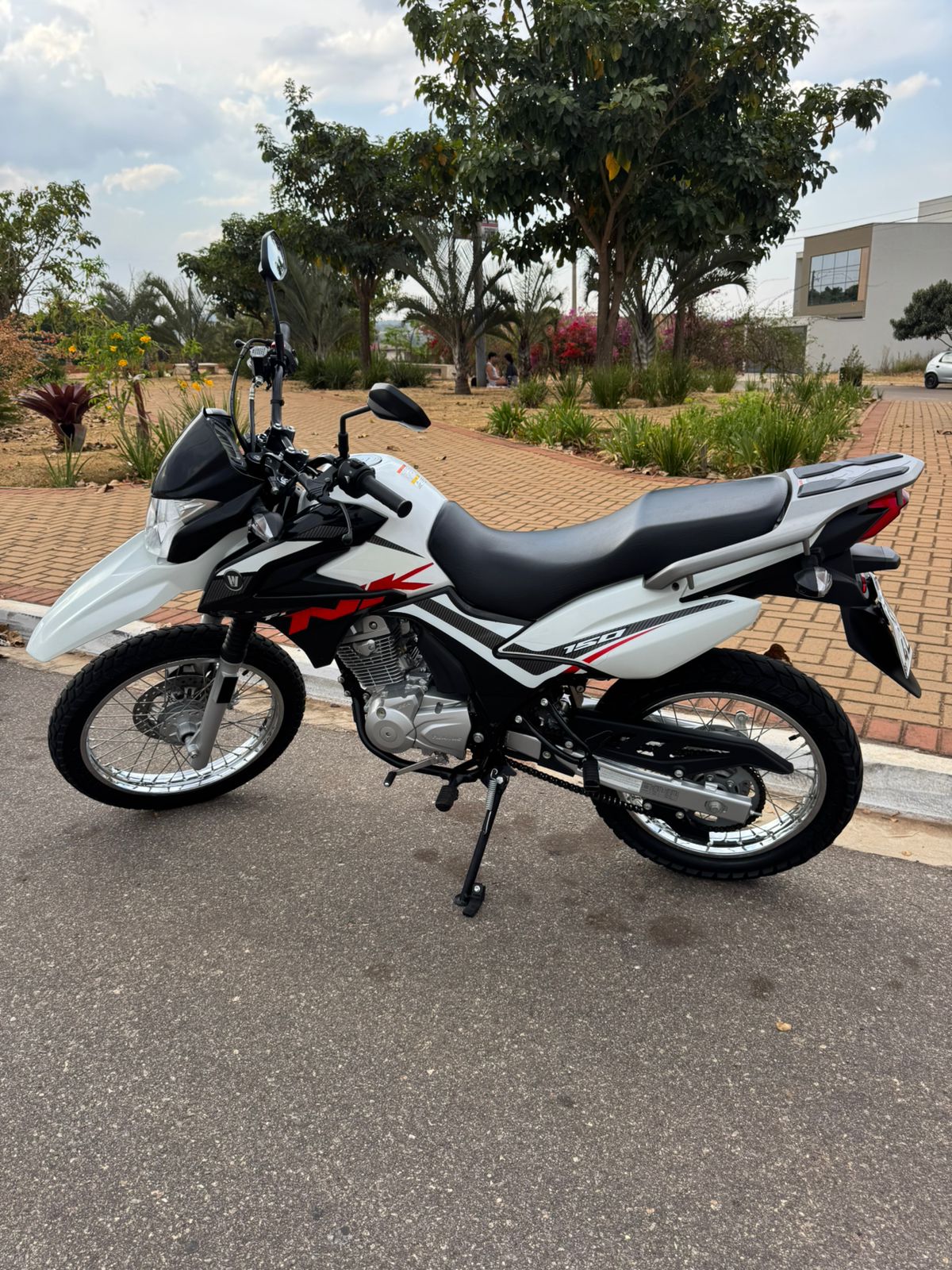 Honda NK 150 JTZ 2023 - Miniatura 9