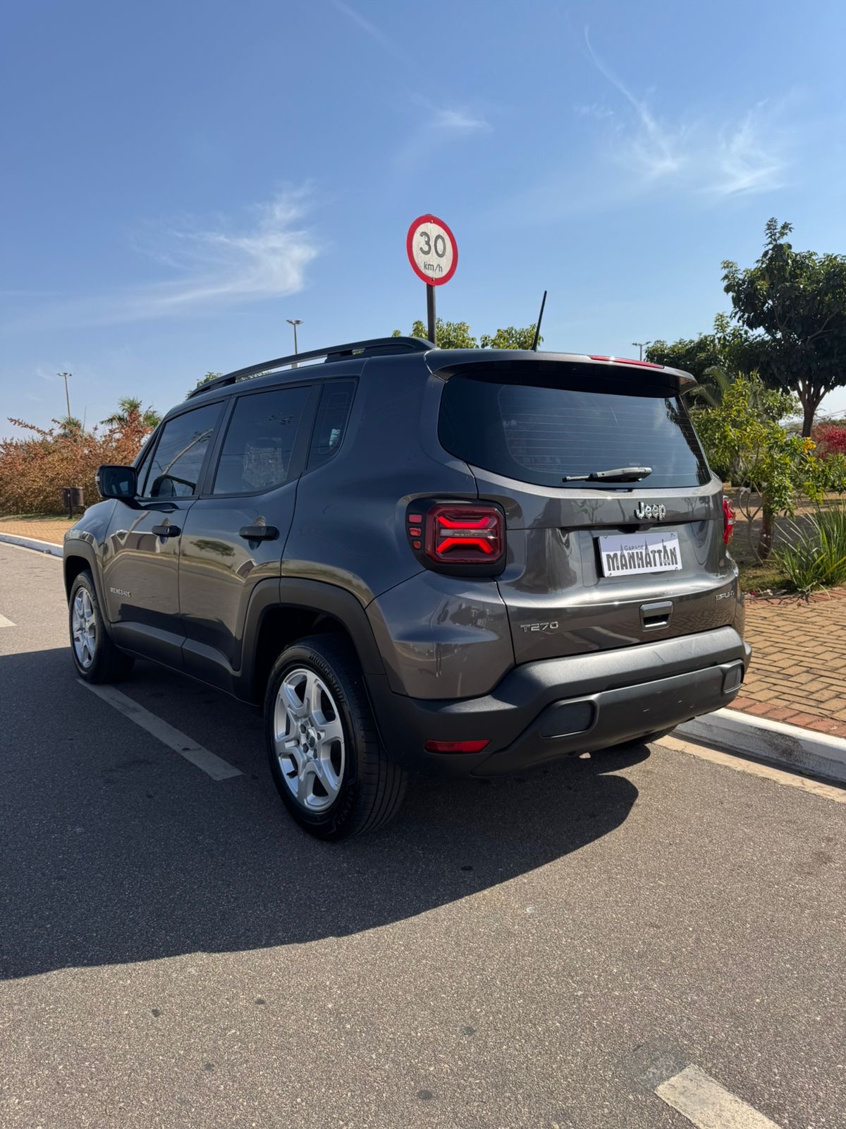 Jeep Renegade T270 Sport 1.3 Turbo 2023 - Miniatura 3