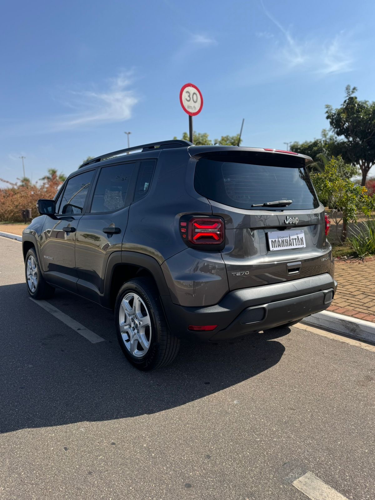 Jeep Renegade T270 Sport 1.3 Turbo 2023 - Miniatura 15