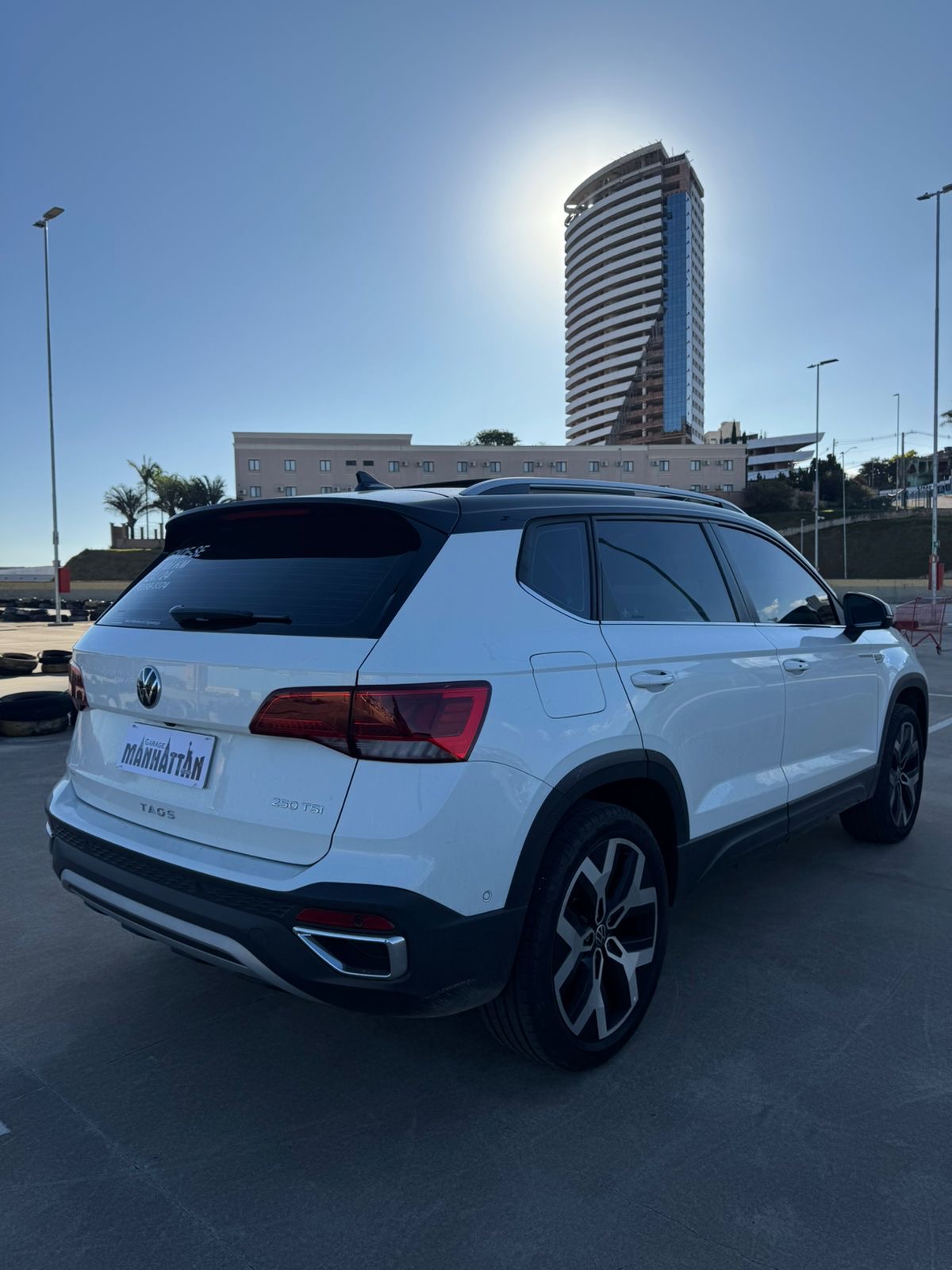 Volkswagen Taos Highline 250 TSI 2024 - Miniatura 10