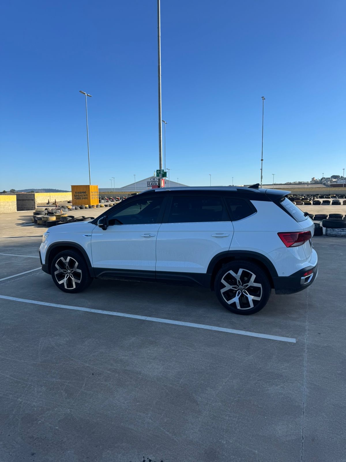 Volkswagen Taos Highline 250 TSI 2024 - Miniatura 14