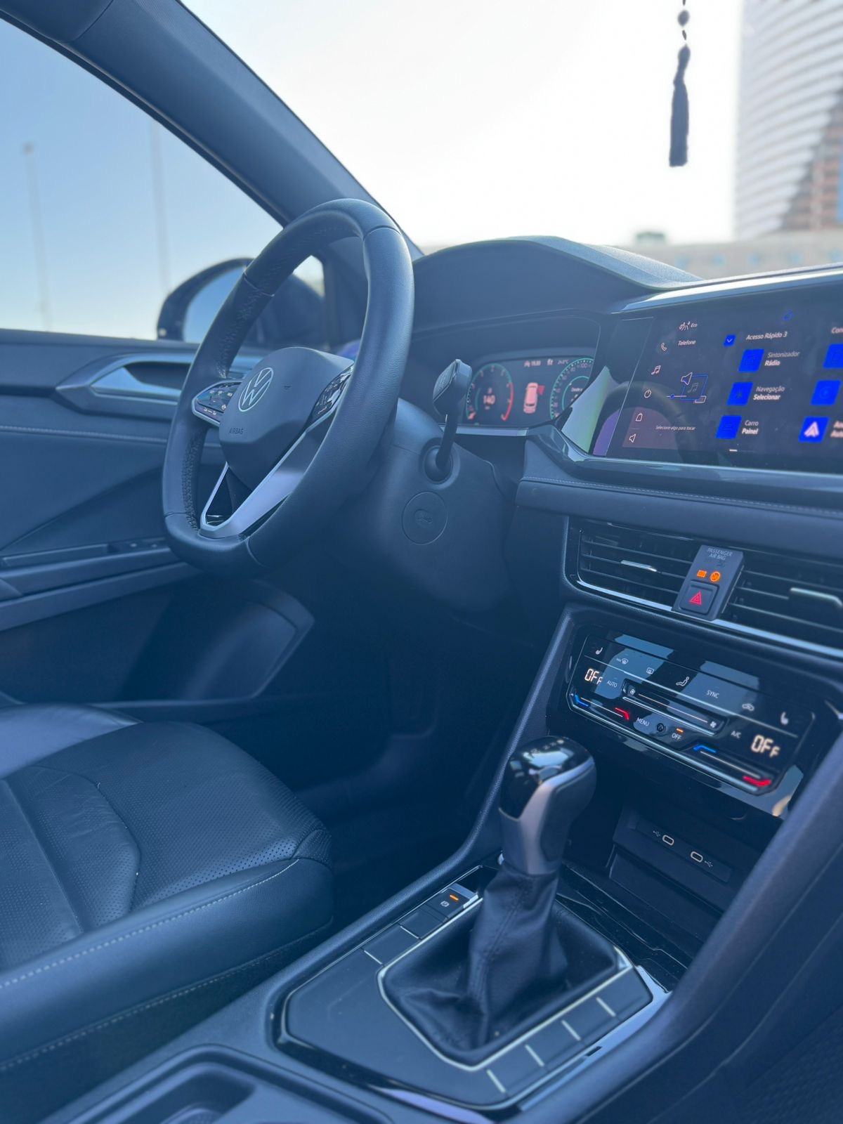 Volkswagen Taos Highline 250 TSI 2024 - Miniatura 19